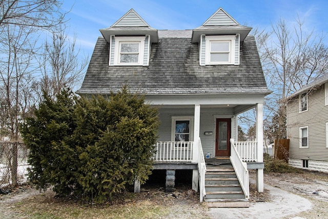 905 Lane Ave, Kalamazoo, MI 49001 - view of front of home with a porch and a shingled roof