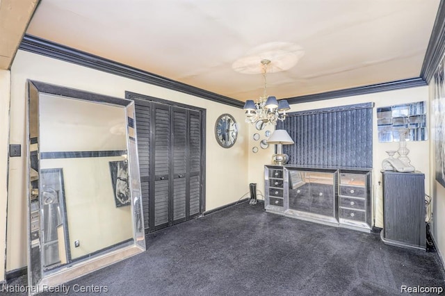 29249 Everett St, Southfield, MI 48076 - carpeted spare room featuring ornamental molding, a chandelier, and baseboards