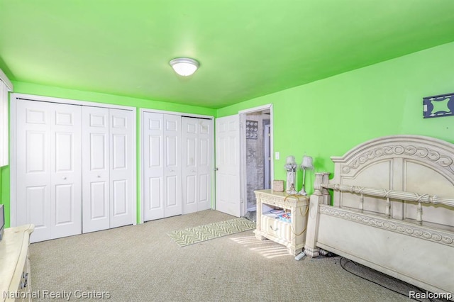 29249 Everett St, Southfield, MI 48076 - carpeted bedroom with two closets