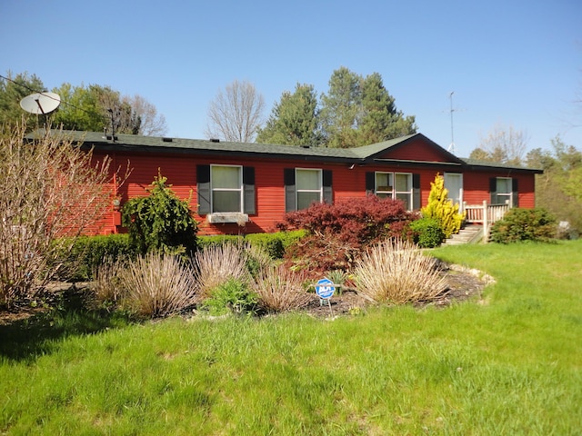 5925 113th Ave, Pullman, MI 49450 - view of front of home featuring a front yard