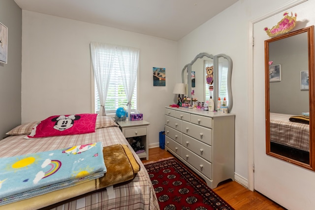3300 Ellenboro Dr, Troy, MI 48083 - bedroom featuring light wood-type flooring