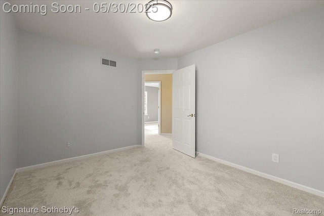 31190 Kingsley Ct, Novi, MI 48377 - empty room with carpet and baseboards