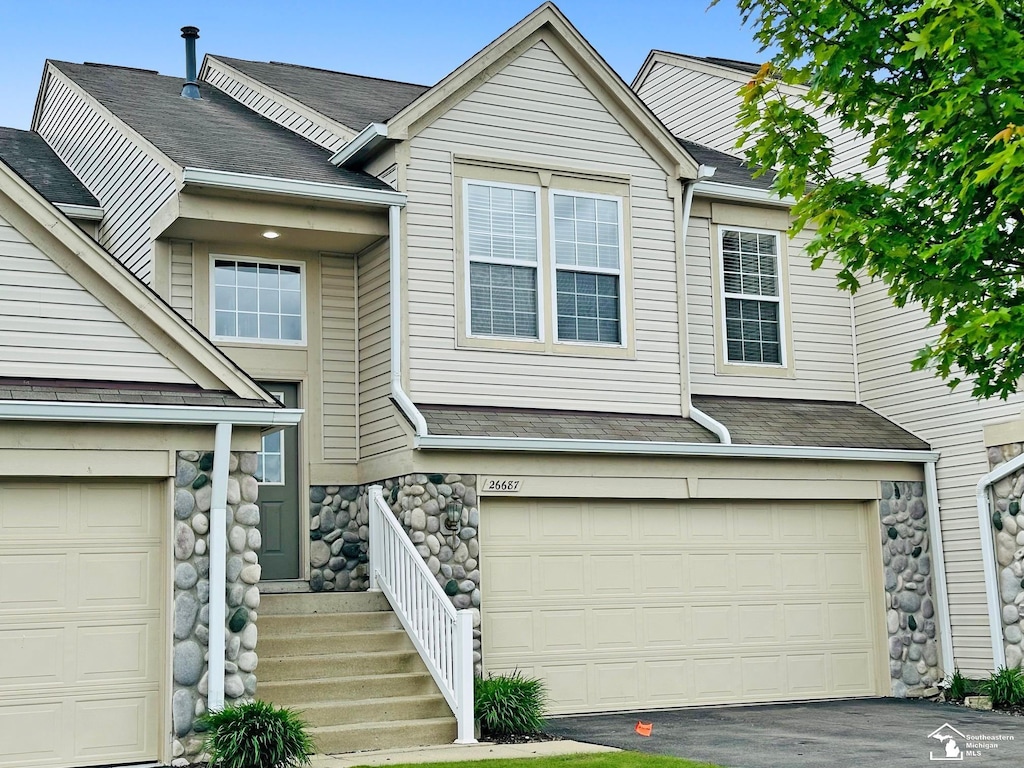 26687 Kirkway Cir, Woodhaven, MI 48183 - photo 1