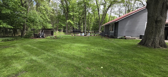 4447 Deer Creek Dr, Norton Shores, MI 49441 - view of yard