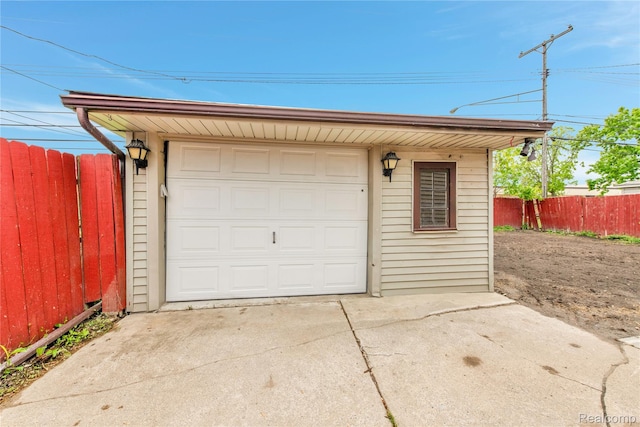 21608 Barton St, Saint Clair Shores, MI 48081 - detached garage with driveway
