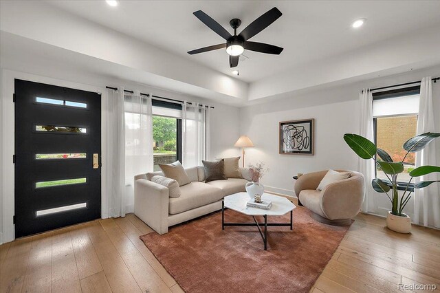 3303 Cochrane, Detroit, MI 48208 - living area featuring light wood finished floors, a ceiling fan, recessed lighting, and baseboards