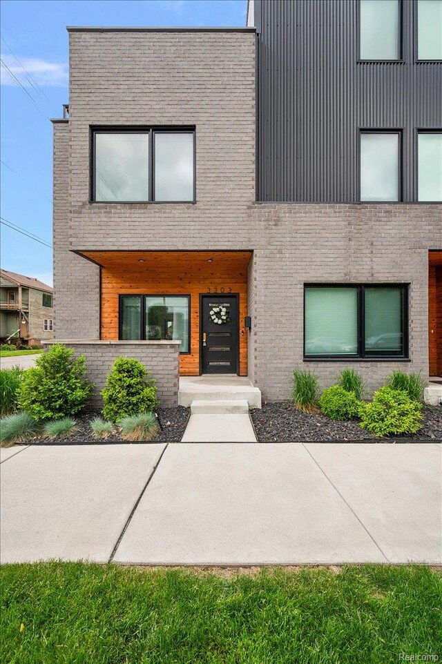 3303 Cochrane, Detroit, MI 48208 - contemporary house with brick siding