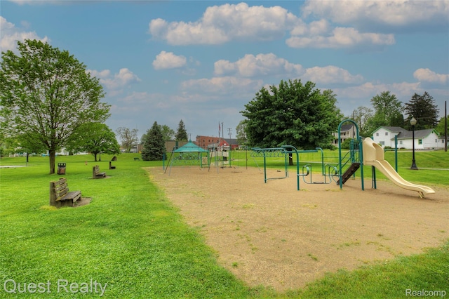 217 E N St, Fowlerville, MI 48836