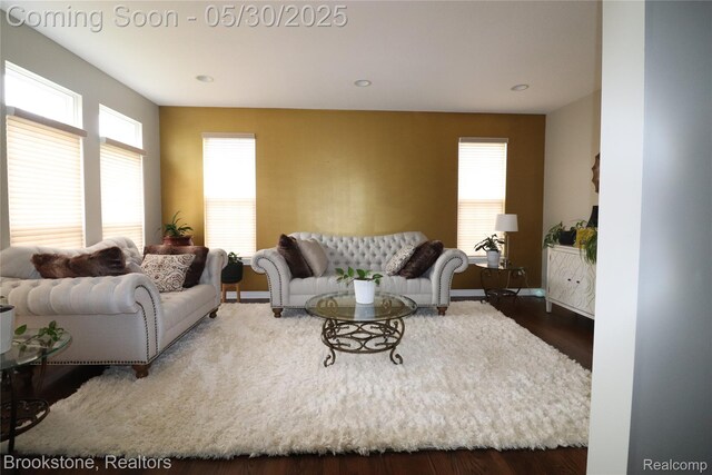 13961 Cobblestone Creek Dr, Belleville, MI 48111 - living room featuring baseboards, wood finished floors, and recessed lighting