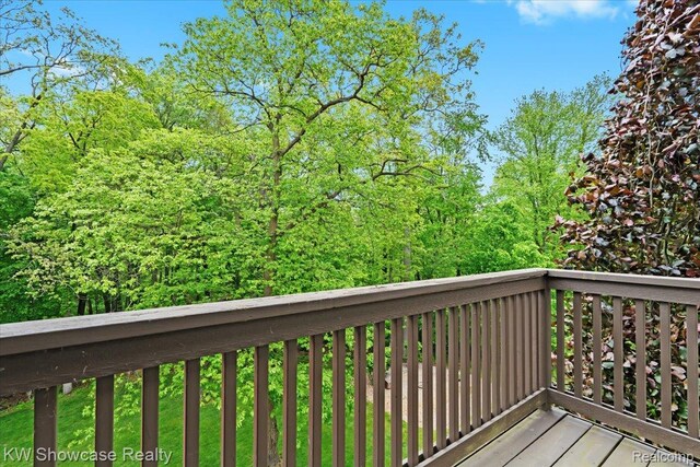 778 Elderberry Ct, Walled Lake, MI 48390 - photo 26