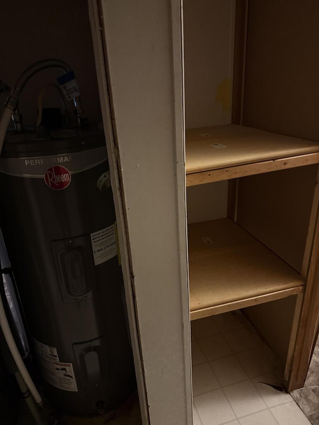 501 N US-131 Hwy # 17, White Pigeon, MI 49099 - utilities with water heater
