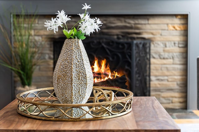 2316 Brockman Blvd, Ann Arbor, MI 48104 - detailed view of a warm lit fireplace
