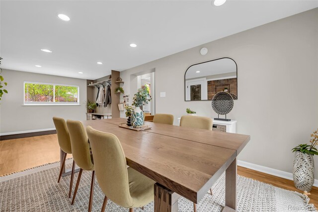 1104 James K Blvd, Pontiac, MI 48341 - dining area featuring baseboards, wood finished floors, and recessed lighting