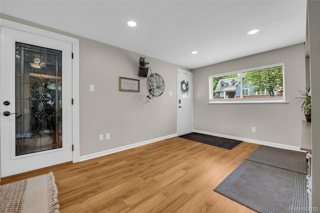 1104 James K Blvd, Pontiac, MI 48341 - foyer entrance with light wood finished floors, baseboards, and recessed lighting