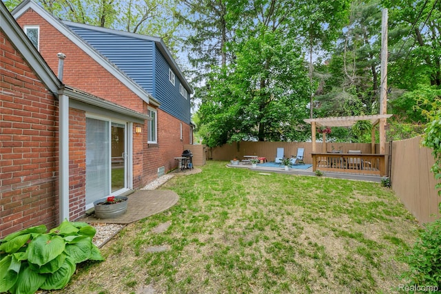 1104 James K Blvd, Pontiac, MI 48341 - view of yard with a patio