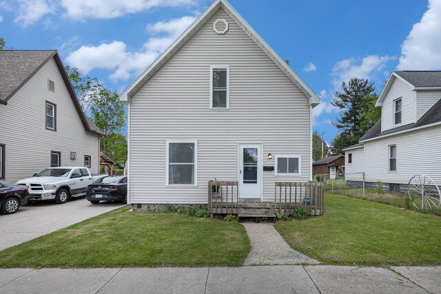 832 Wallace St, Cadillac, MI 49601