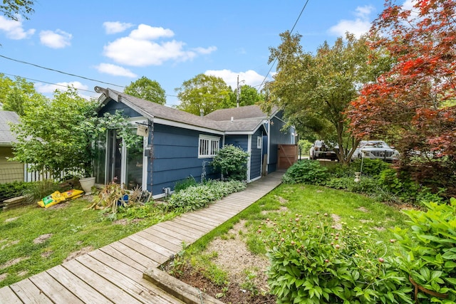 21922 Lake St, Cassopolis, MI 49031 - view of side of property with a lawn