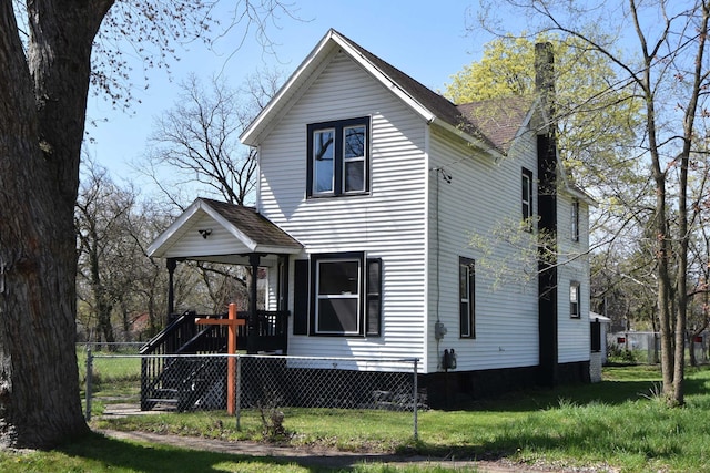 925 Princeton Ave, Kalamazoo, MI 49007 - view of front of home featuring a chimney and a shingled roof