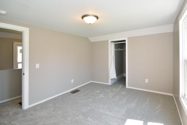 925 Princeton Ave, Kalamazoo, MI 49007 - unfurnished bedroom featuring carpet floors, baseboards, and a closet