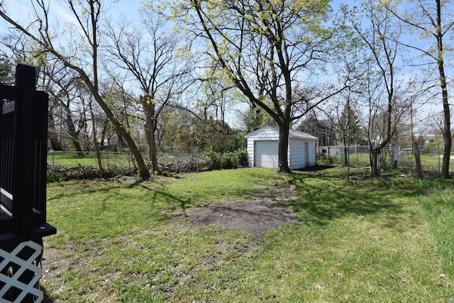 925 Princeton Ave, Kalamazoo, MI 49007 - view of yard with a garage and an outdoor structure