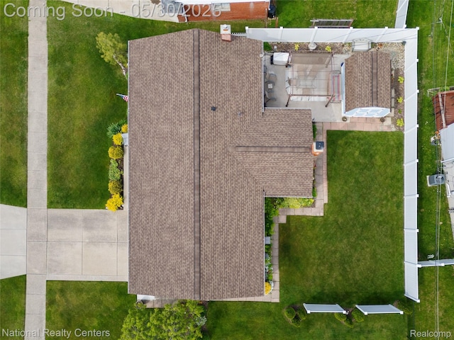 33532 Regal, Fraser, MI 48026 - drone / aerial view