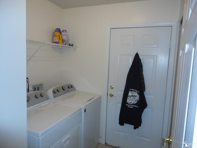 36111 Traditions Dr, Westland, MI 48185 - laundry area featuring independent washer and dryer