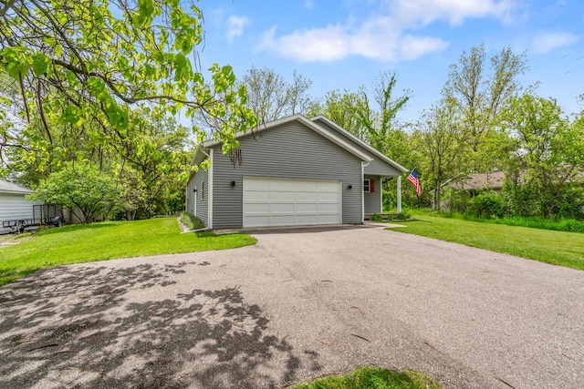 124 S Shore Dr, Portage, MI 49002 - garage with driveway