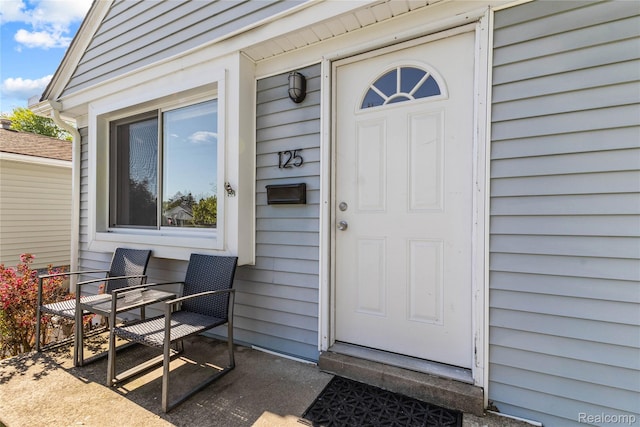 125 Tecumseh St, Clawson, MI 48017 - view of property entrance