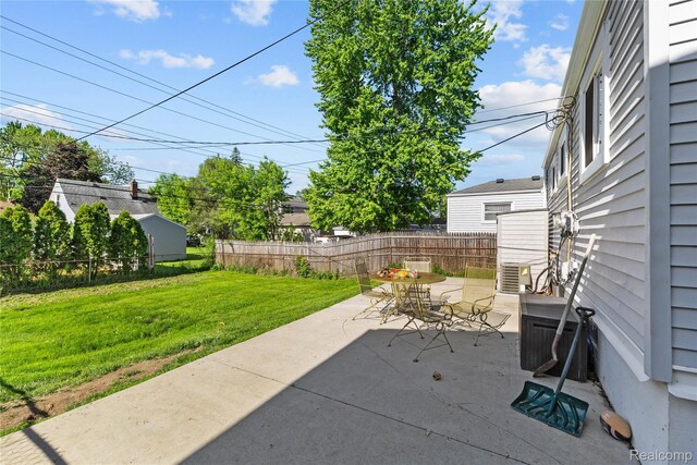 125 Tecumseh St, Clawson, MI 48017 - view of patio / terrace
