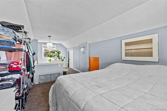 125 Tecumseh St, Clawson, MI 48017 - carpeted bedroom featuring vaulted ceiling