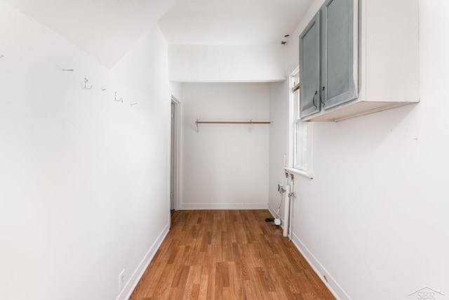 1508 Mckinley St, Bay City, MI 48708 - spacious closet featuring light wood-style floors