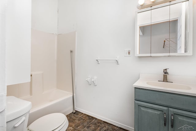 1508 Mckinley St, Bay City, MI 48708 - full bathroom featuring toilet, vanity, baseboards, and bathing tub / shower combination