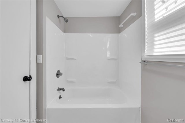 59 E Pleasant St, River Rouge, MI 48218 - full bath with bathtub / shower combination