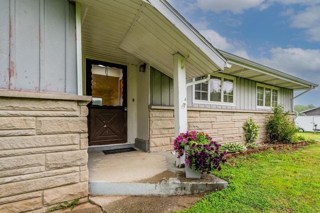 2800 Mayflower Rd, Niles, MI 49120 - entrance to property with board and batten siding and stone siding