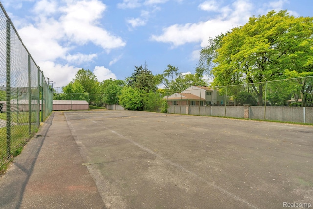 5025 Crooks Rd Unit 42, Royal Oak, MI 48073 - view of patio