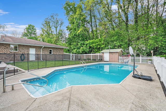 720 Riverside Dr, Constantine, MI 49042 - view of swimming pool featuring a patio and a fenced backyard