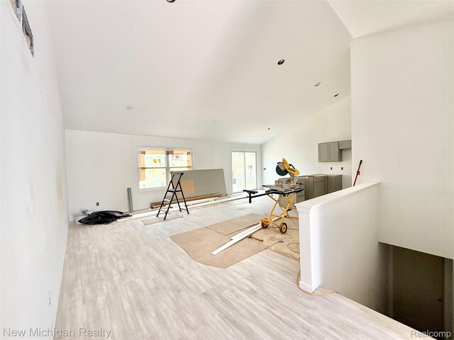 7056 Cambridge Dr, Flushing, MI 48433