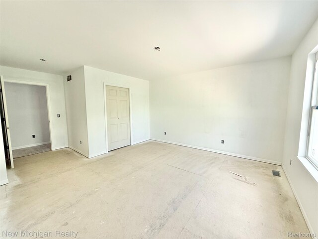 7056 Cambridge Dr, Flushing, MI 48433