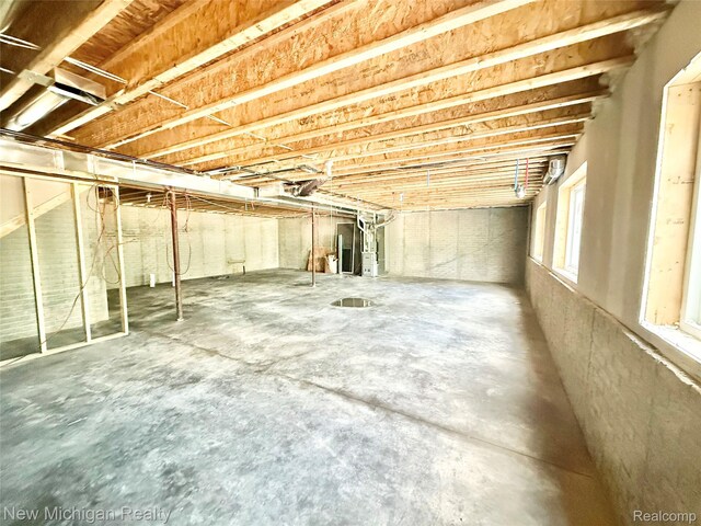 7056 Cambridge Dr, Flushing, MI 48433
