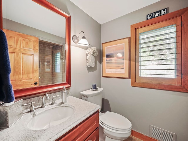 1321 N Manitou Trl, Leland, MI 49654