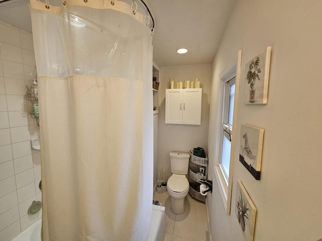 527 Jones St, Grand Ledge, MI 48837 - full bath with toilet, shower / bath combo with shower curtain, tile patterned floors, and recessed lighting