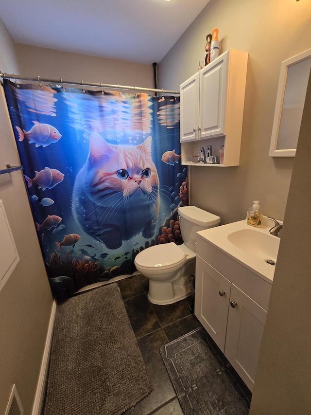 5966 Engleman Ave, Warren, MI 48091 - full bathroom featuring vanity, toilet, a shower with curtain, and tile patterned floors