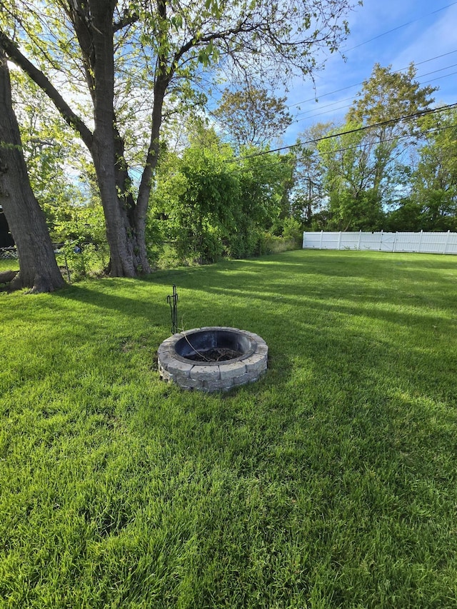 5966 Engleman Ave, Warren, MI 48091 - view of yard with an outdoor fire pit