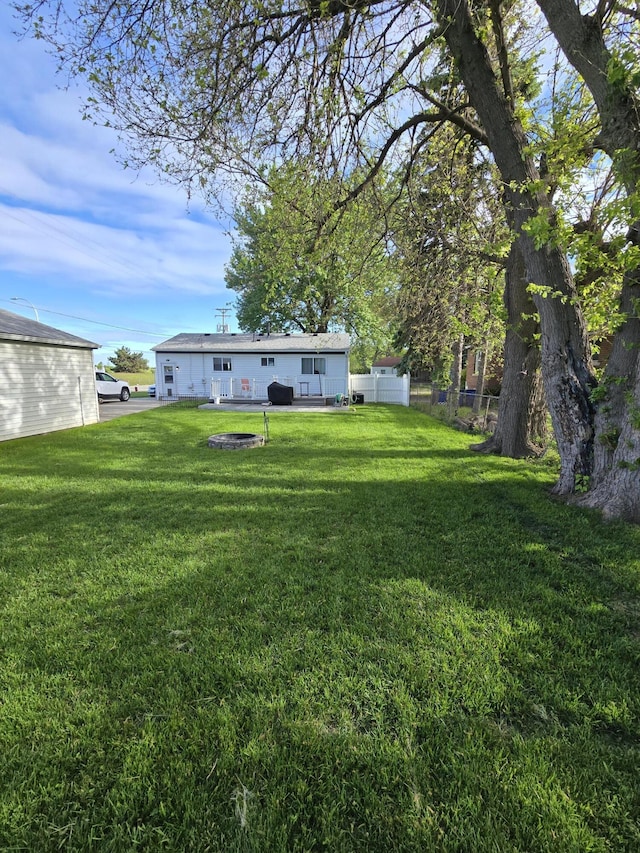 5966 Engleman Ave, Warren, MI 48091 - view of yard
