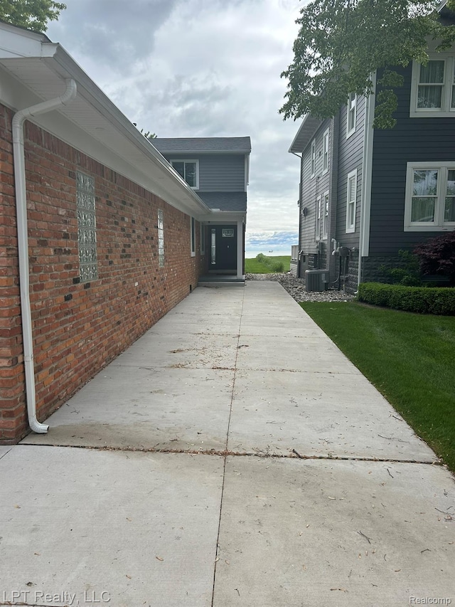 30116 Jefferson Ave, Saint Clair Shores, MI 48082 - photo 5