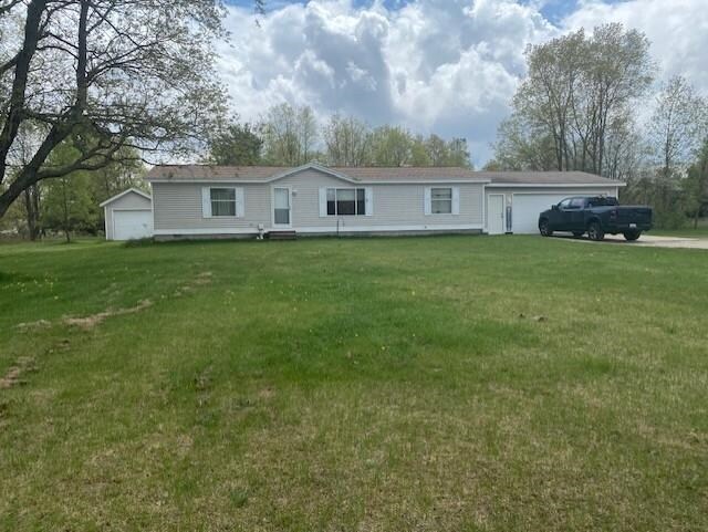 10559 Rosted Rd, Lake City, MI 49651