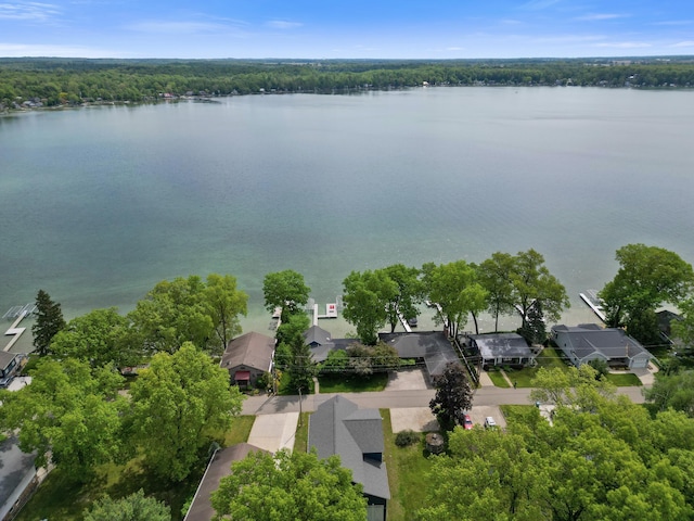 67881 Edgewater Beach Rd, White Pigeon, MI 49099 - aerial view of residential area featuring a nearby body of water