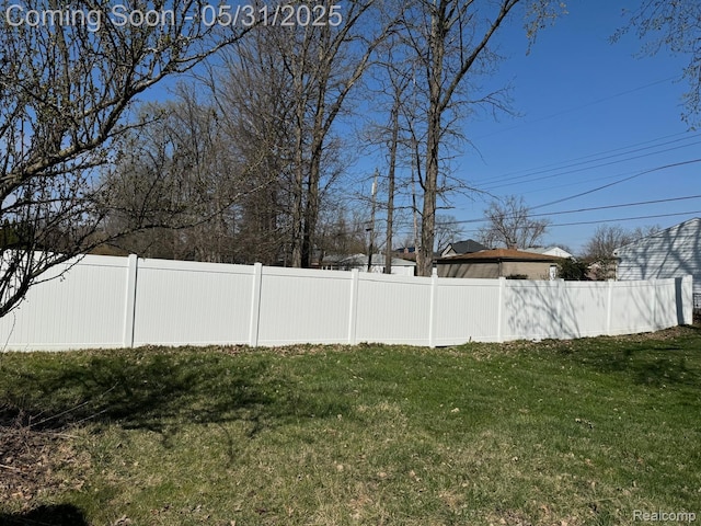 1387 Hartland Dr, Troy, MI 48083 - view of yard