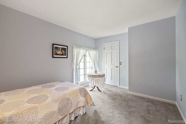 2983 Woodcreek Way, Bloomfield Hills, MI 48304 - carpeted bedroom with baseboards