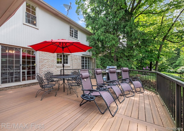 2983 Woodcreek Way, Bloomfield Hills, MI 48304 - wooden deck with outdoor dining space